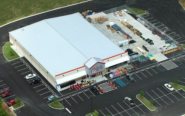 Tractor  Supply  Store  Saraland  Cropped